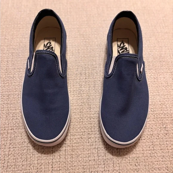Vans Classic Women’s Blue Slip-On Shoes - NWOT - Picture 2 of 7